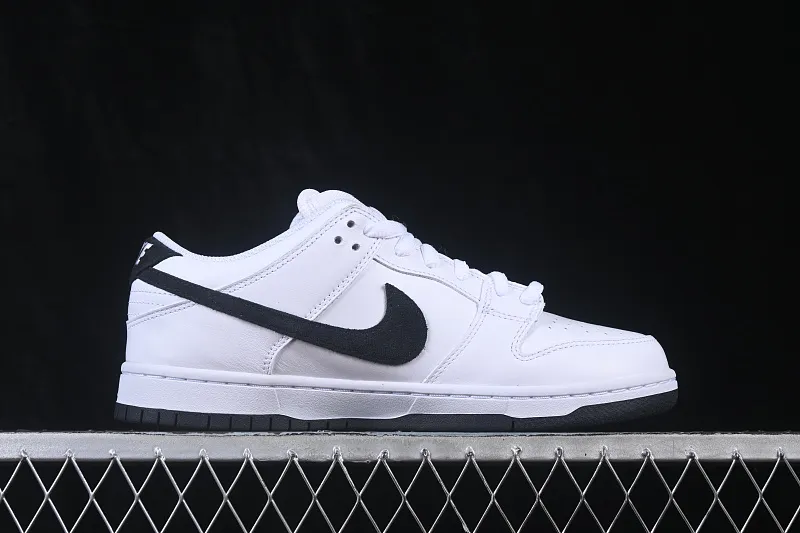 All Categories Nk SB Dunk Series Nk SB Dunk Low Low-top sneakers Foreign trade version Nike SB Dunk Low Classic white and black Full toe layer low-top casual sneakers HF3704-100